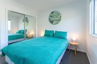 Tewksbury Haven  *with wi-fi* Hotels near Mt Buffalo Olives