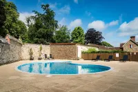 The Mole Resort - Hotel Rooms - piscina