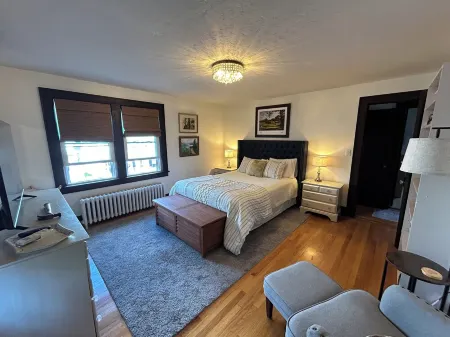 West Point Family Retreat, 5 min walk to Thayer!