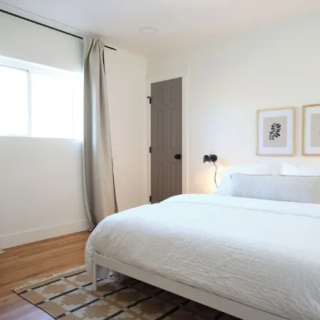 The1928 West • Spacious 5 Br, Putting Green, Pool Table & Arcade Games