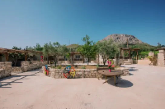 อพาร์ทเม้นต์ Acrocorinth