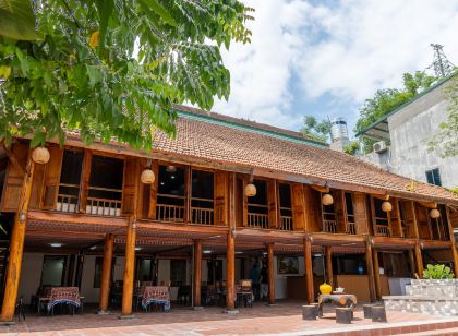 奧德賽旅舍、旅遊和摩托車租賃