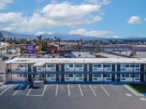 內陸酒店及套房