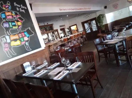 The Vine Hotel Отели рядом с достопримечательностью «Butlins Caravan Hire»