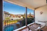 Stockfarm Inn Hotels in Mendocino County