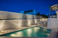 Pebble Summer House - Swimmingpools