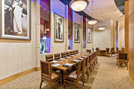 The Inn at Charles Town / Hollywood Casino Отели в г. Бакмарш