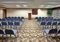 Holiday Inn Express & Suites Nampa - Idaho Center