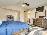 Relax at Fountain: Hot Tub Fun Hotels in Fountain