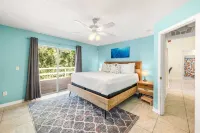 Walk to Beach, Fenced, Pet & Family Friendly