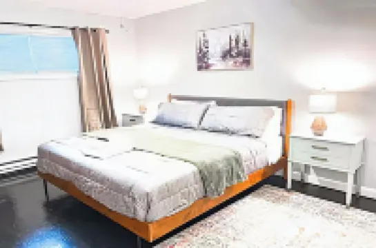 Beautiful Apartment w/ King bed