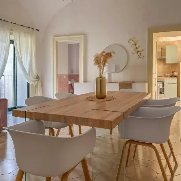 Flowers Apartments & Rooms