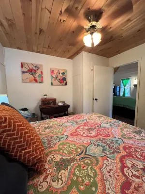 Cozy Cabin in the Woods Hammock Private