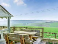 5 Bed House -Sleeps 10- Hot Tub - Garden - Parking Hôtels à : Heriot