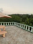 Beautiful Lush Property!!  Great  for couples or singles!