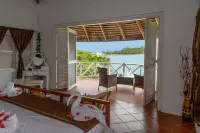 4 Bedroom, 4 bathroom Villa on the Beach