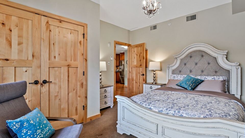 Gorgeous Luxury Mountain View Condo