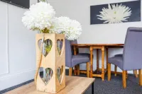 Radiant & Spacious 2Br w/ Netflix Nr High St & Westcliff Beach by Everhome Ltd