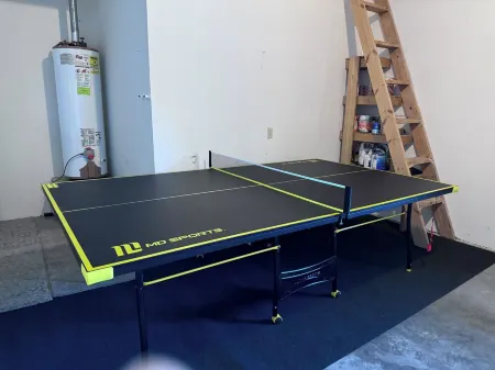 Charming 2-bedroom townhome  near downtown Cave City. Child and pet friendly.