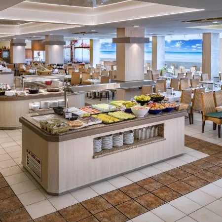 Hotel GHT Oasis Tossa & Spa