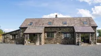 Traditional & spacious 2 bedroom cottage on the edge of the Lake District