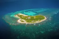 Spacious Retreat with Private Jacuzzi and Tropical Patio Hotels in Bucana