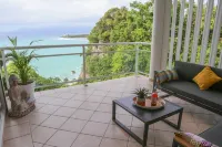 La Vue du Phare, Vue Mer Incroyable et Acces Privée Crique Hotels in Le Gosier