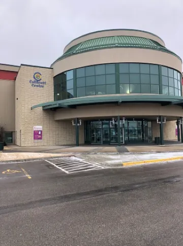 Cheerful, cozy 4 bedroom house w/ hot tub and firepit area