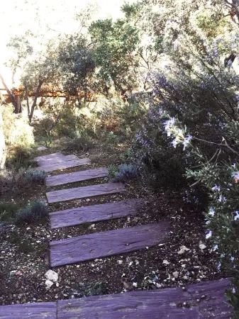 Charming house, with pool, porch and barbecue in the mountains