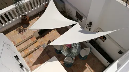 "Casa Magica" for lovers of the special in the historic center of Olhao