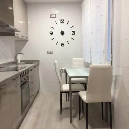 Cozy apartment next to Puerta de San Pedro (Roman Wall)