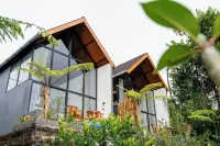Payang Cabin Kintamani Hotels near INDOMART KINTAMANI