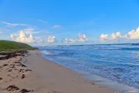 Luxurious Oceanfront Honeymoon Cottage - as seen on HGTV - Gated Subdivision