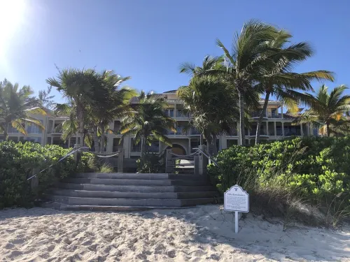 Spectacular 3Br Beach Front End Unit-Breathtaking Views of the Ocean and Beach. - Badekar