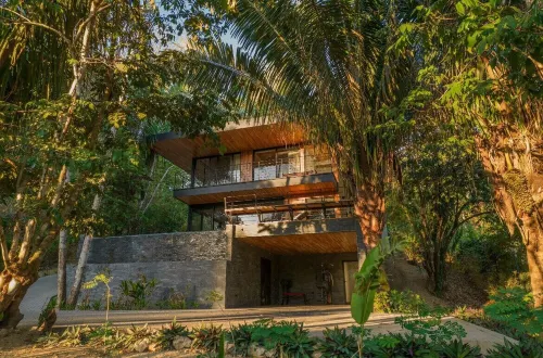 Villa del Bosque 3-Bedroom Private, Jungle, Deck, Balcony Infinity Pool
