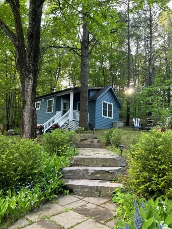 Riverside Blue… Your cozy guesthouse for all things Muskoka!