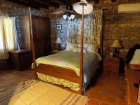 Beautiful and incredibly stocked turn key Oceanfront Casa for 6.