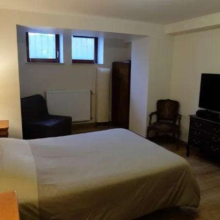 Superb character duplex in the European district Отели в г. Иксель