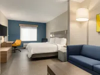 Holiday Inn Express & Suites FORT LAUDERDALE AIRPORT SOUTH by IHG Hotels near Fort Lauderdale-Hollywood International Airport