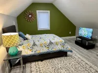 Cozy 2-bedroom apartment with WiFi, AC in  Irvington Hotels in 