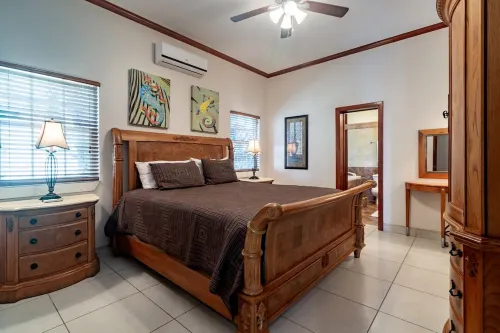 Large Ocean Front Condo - 2 bedroom/2.5 bathroom - Gold Standard Approved