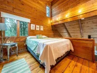 Welcome to Wellfleet! Classically Modern, Woodsy and Serene. Hotels in Wellfleet