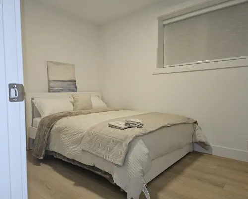 Cozy NEW basement suite located in beautiful Silver Valley, Maple Ridge Hotels in Maple Ridge