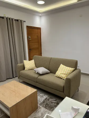 Appartement 2 Pièces Ultra Moderne Отели рядом с достопримечательностью «Католическа катедрала на Абиджан»