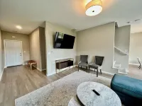 Spectacular Cedar Falls Townhome!