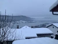Cozy house with lake view