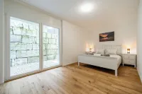 Schweizer Refugium | Smart Home, 1 GB, Erdgeschoss, 3 Min. zum Krankenhaus!