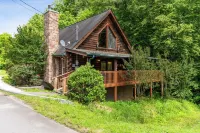 Mountain Retreat w/ Loft-Pool Table-Arcade-Hot Tub-Pool