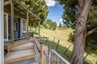 Private Cabin minutes drive from the city centre and local tourist attractions