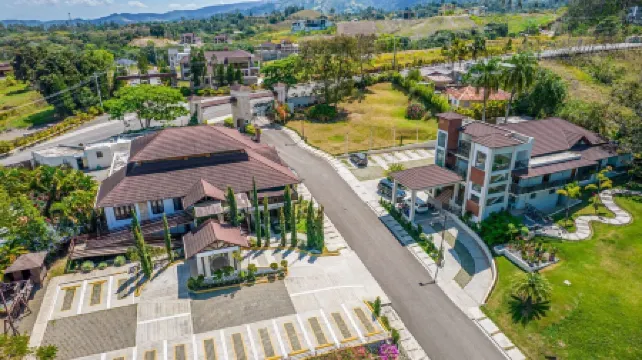 Vista del Campo Country Club & Villas